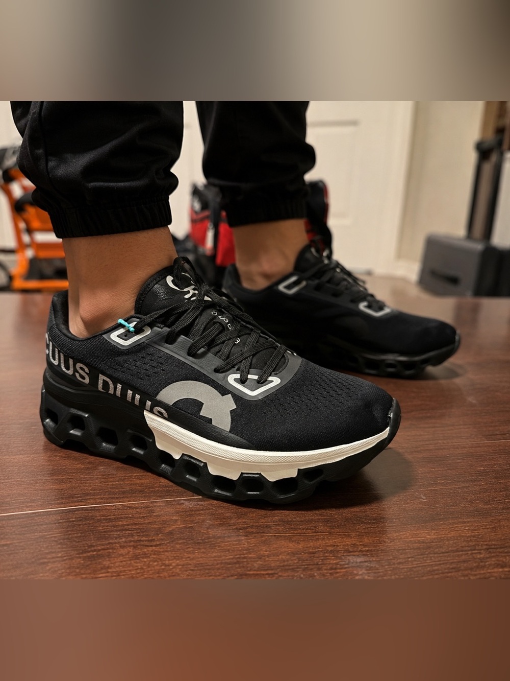 Chunky Platform Running Sneakers Black White Men’s Size 10 Lightweight Athletic